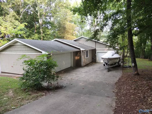 Athens, AL 35611,12443 Beech Fork Lane