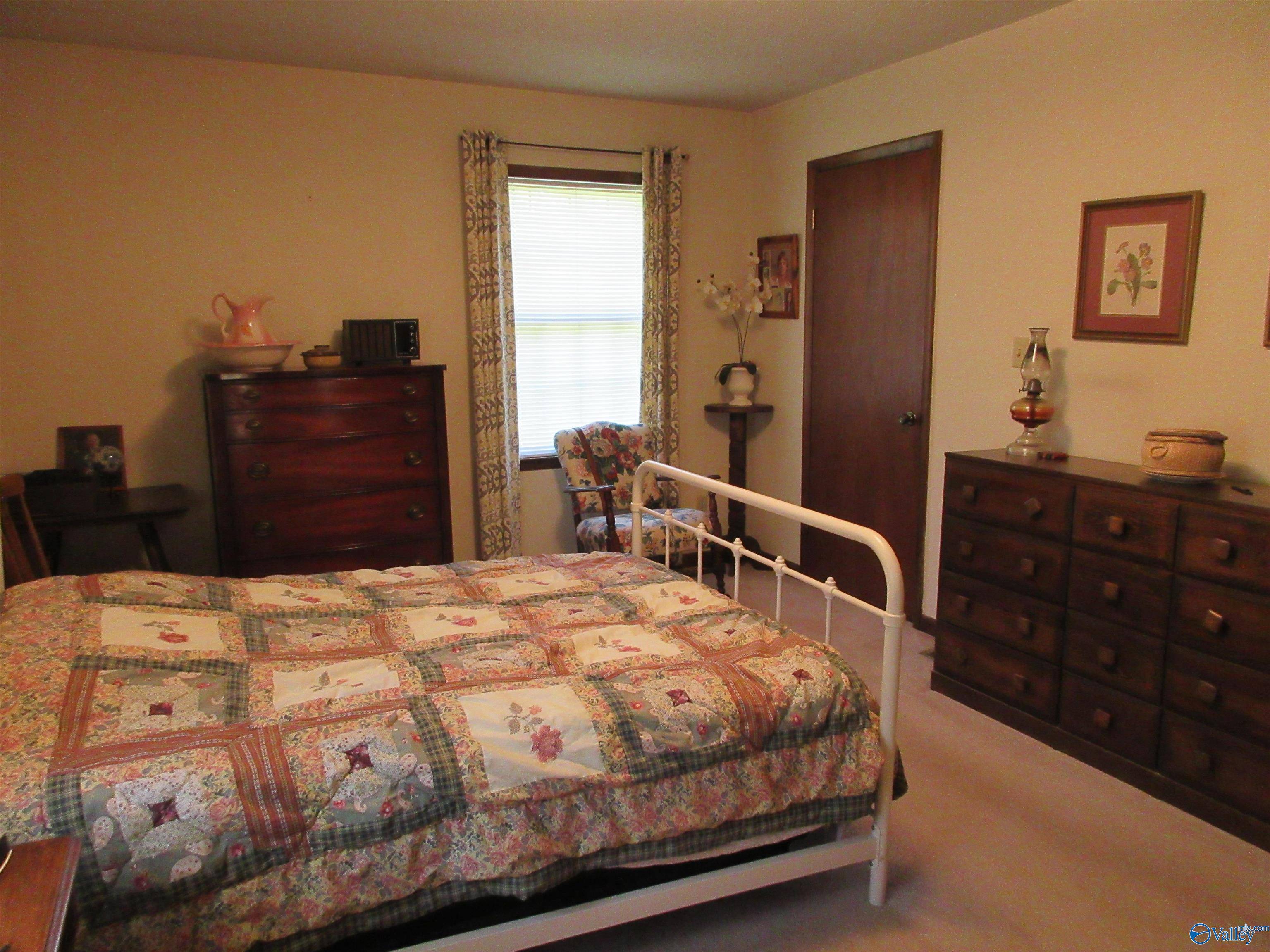 Bridgeport, AL 35740,262 County Road 255
