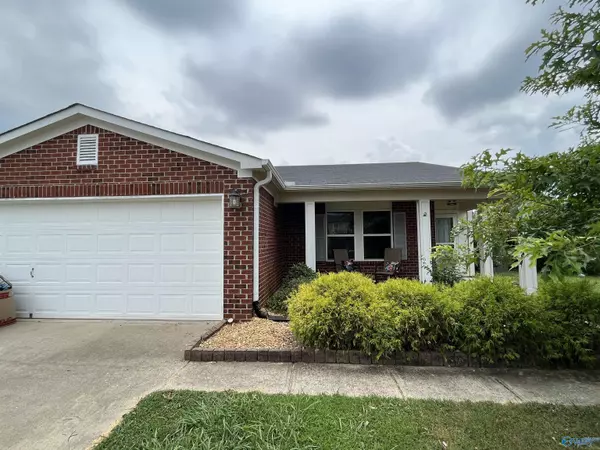 121 Firefly Lane, Owens Cross Roads, AL 35763