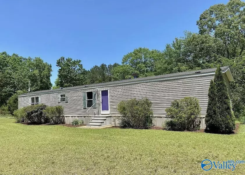 20 Southwood Drive, Winfield, AL 35594
