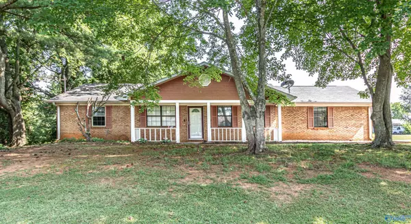 102 Ashmore Drive, New Market, AL 35761