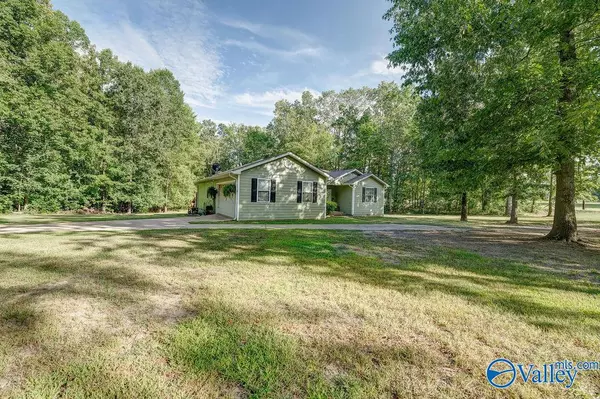 Cedar Bluff, AL 35959,1431 County Road 131