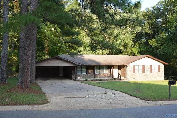 944 E Tomahawk Trail, Gadsden, AL 35903