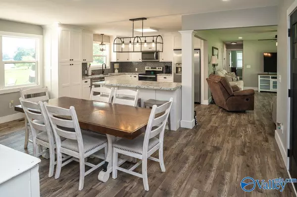 Eva, AL 35621,3269 E Hwy 55