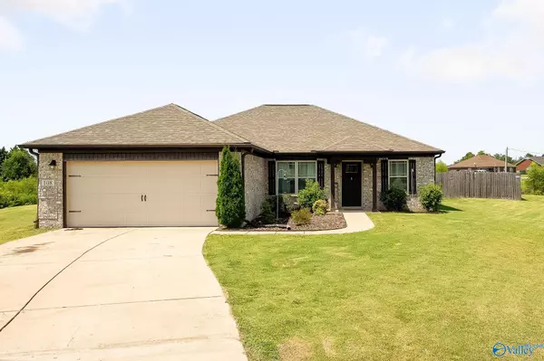 108 Eagles Watch Court, New Market, AL 35761