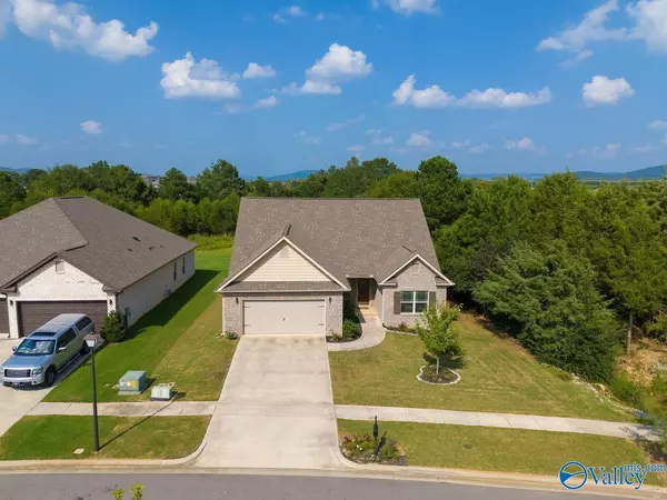 7475 Chaco Street, Owens Cross Roads, AL 35763