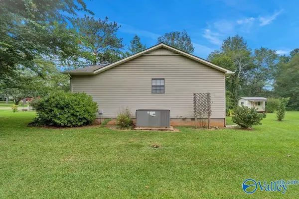 Scottsboro, AL 35768,99 Mcfoilton Lane