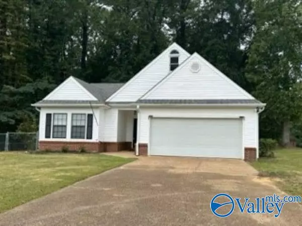 1015 Seminole Drive, Albertville, AL 35950