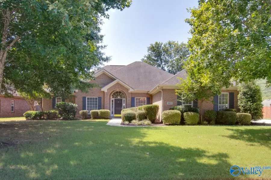 2822 Winterberry Way, Hampton Cove, AL 35763