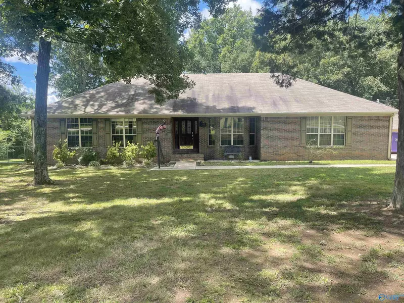 138 Section Line Road, Somerville, AL 35670