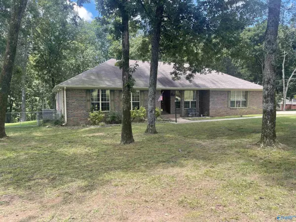 Somerville, AL 35670,138 Section Line Road