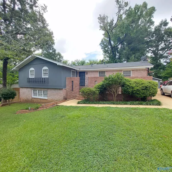 Tuscaloosa, AL 35404,2623 Colonial Drive NE