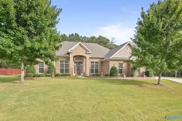 111 Pintlalla Place, New Market, AL 35761