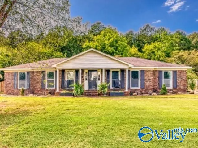 115 W Oak Hill Drive, Florence, AL 35633