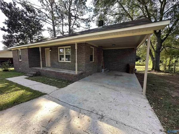 Moulton, AL 35650,113 Pickens Avenue