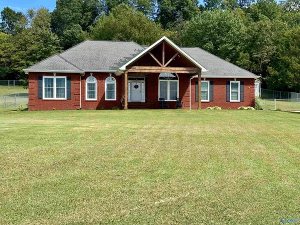 New Market, AL 35761,985 Hurricane Road