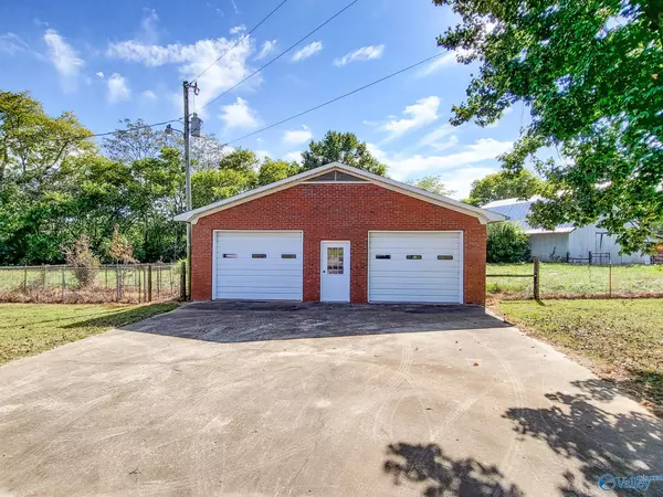 Lester, AL 35647,10790 West Limestone School Road