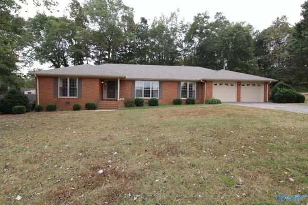 203 Collier Drive,  Albertville,  AL 35951