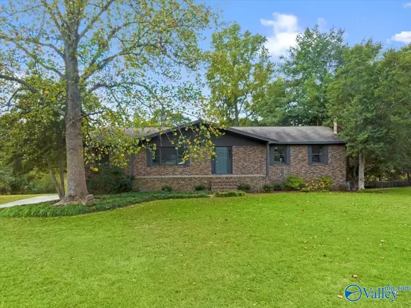 1412 Hickory Street, Albertville, AL 35950