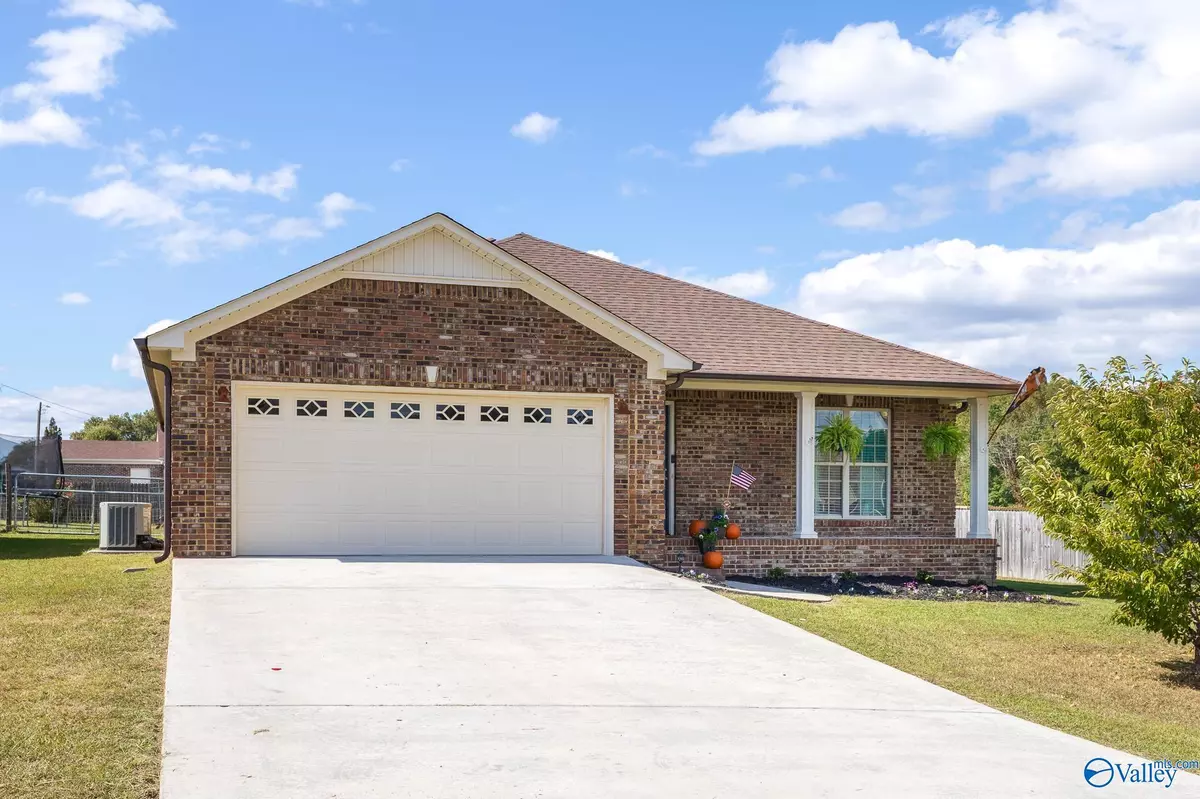 Elkmont, AL 35620,21261 Red Clover Lane