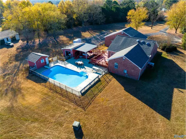 381 County Road 72, Rainsville, AL 35986