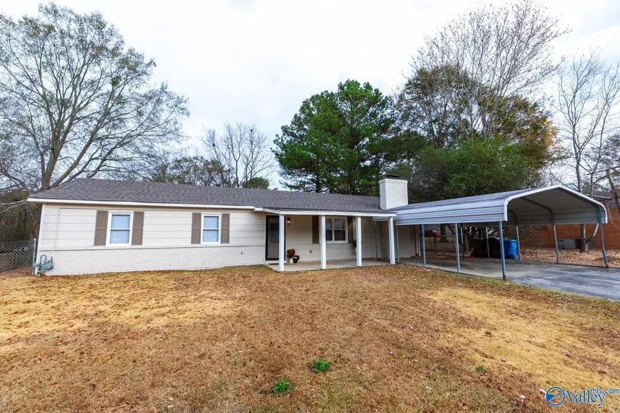 1613 Woodview Drive, Hartselle, AL 35640