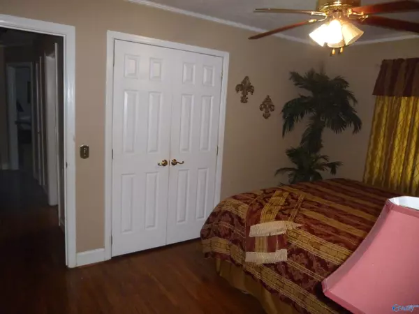 Grove Oak, AL 35975,5972 County Road 76