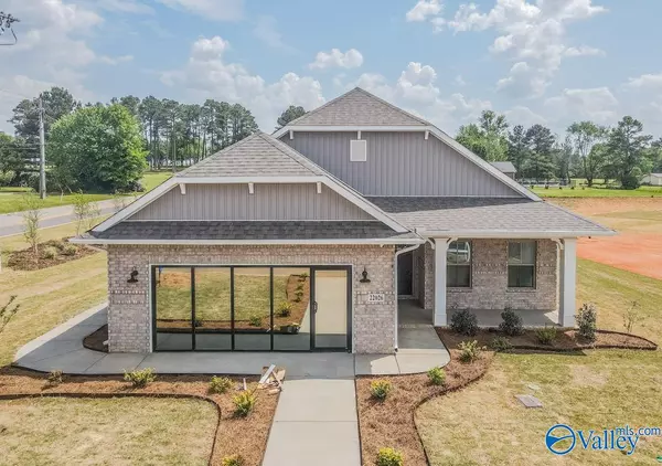 14909 Demarie Lane, Athens, AL 35613