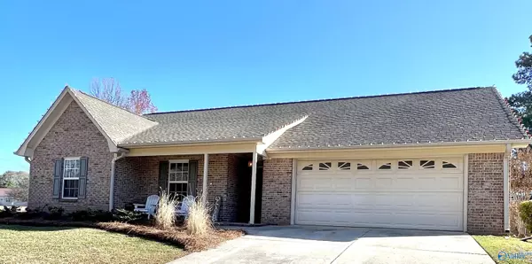 9 Summer Cedar, Albertville, AL 35950