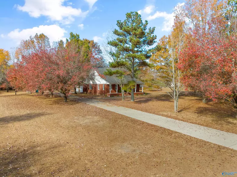 270 Dollywood Drive, Toney, AL 35773