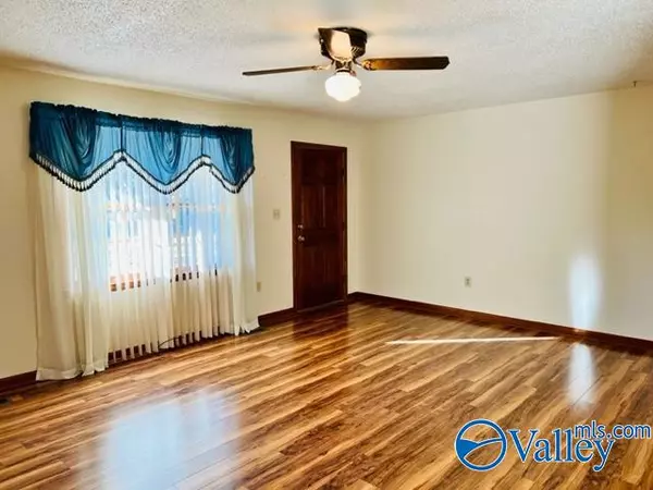 Toney, AL 35773,18682 Canoebrook Lane