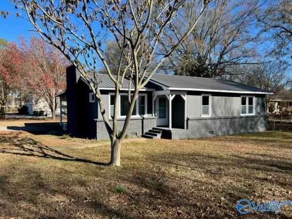 207 Piney Grove Street, Falkville, AL 35622