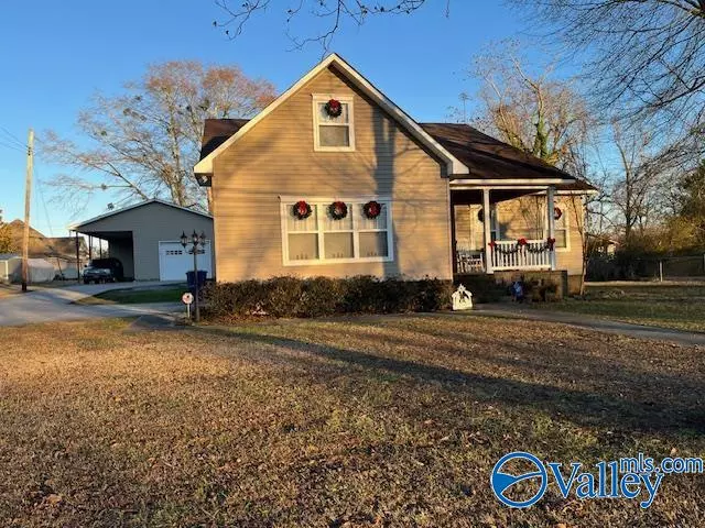 212 South Walnut Street, Boaz, AL 35976