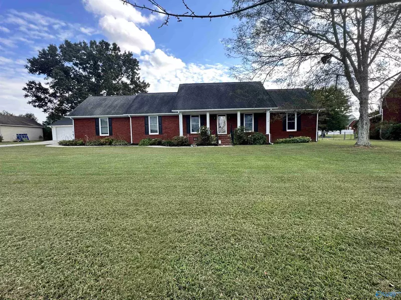 27540 Thach Road, Athens, AL 35613