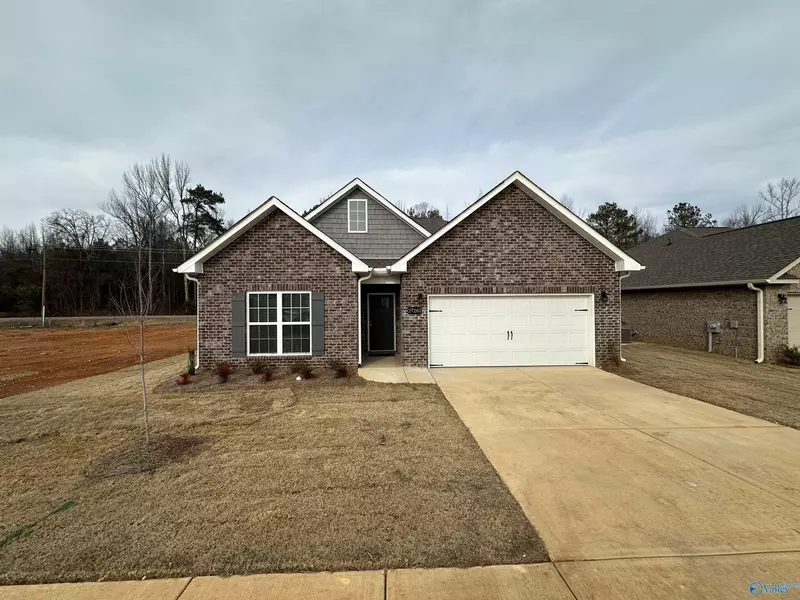 27282 Mckenna Drive, Athens, AL 35613