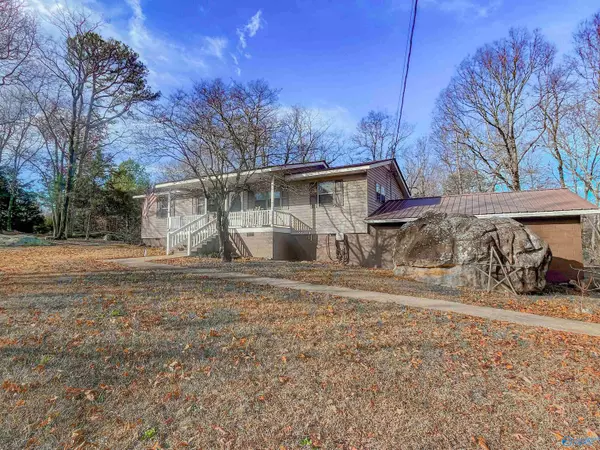 Fort Payne, AL 35967,1694 County Road 270