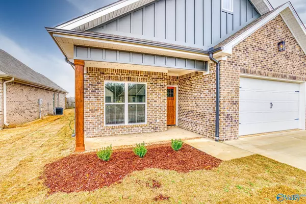 Tuscumbia, AL 35674,114 Lyn Lane