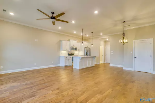 Tuscumbia, AL 35674,114 Lyn Lane