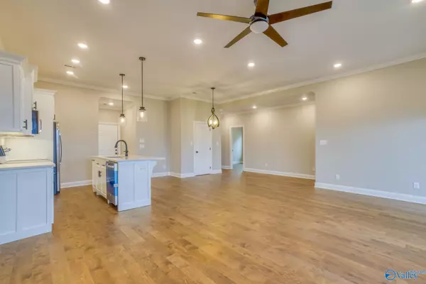 Tuscumbia, AL 35674,114 Lyn Lane