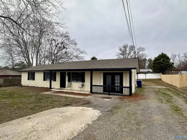 Albertville, AL 35950,533 Half Section Line Road