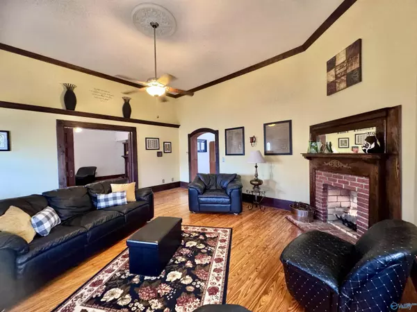 Guin, AL 35563,8068 US Highway 43