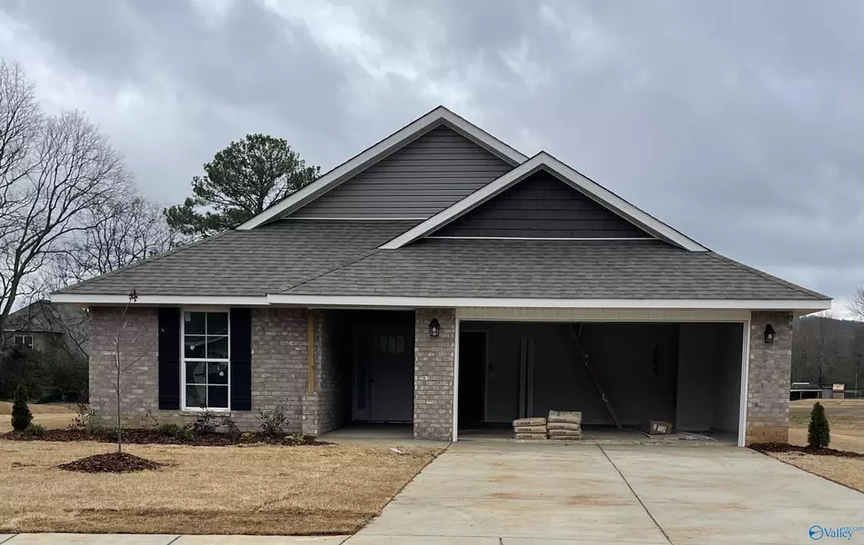 6103 Eagle Point Circle SE, Owens Cross Roads, AL 35763