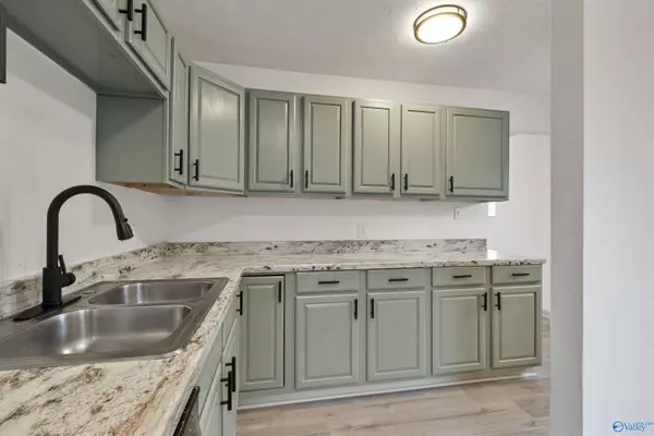 Blountsville, AL 35031,390 Hood Road