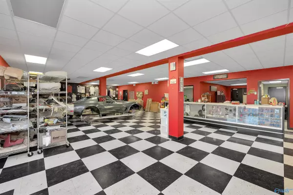 Toney, AL 35773,6594 Old Railroad Bed Road