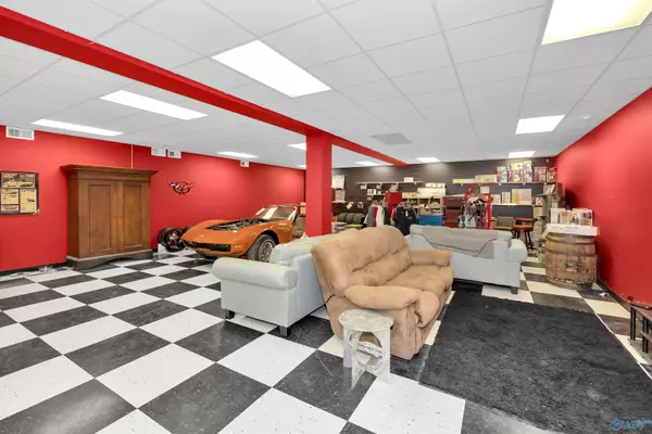 Toney, AL 35773,6594 Old Railroad Bed Road