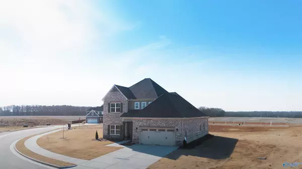 17804 Denham Circle, Athens, AL 35611