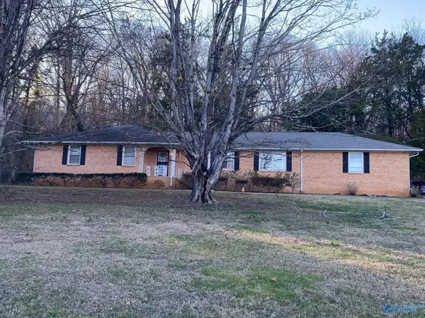 11015 NW Mount Charron Road, Huntsville, AL 35810