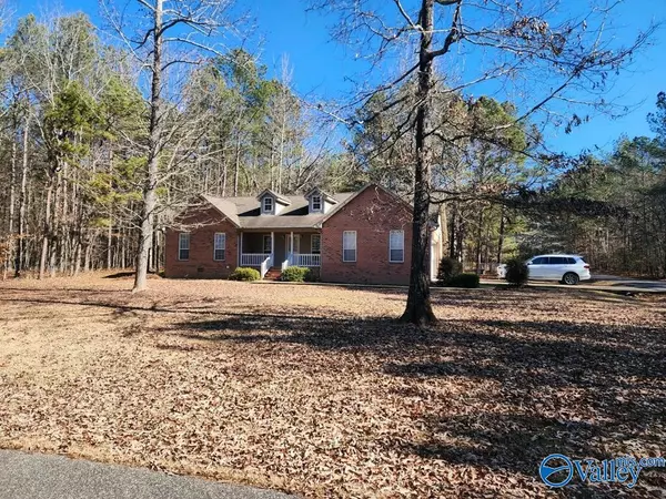 205 Oakhill Drive, Centre, AL 35960