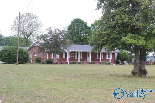 289 Thompson Avenue, Rainsville, AL 35986