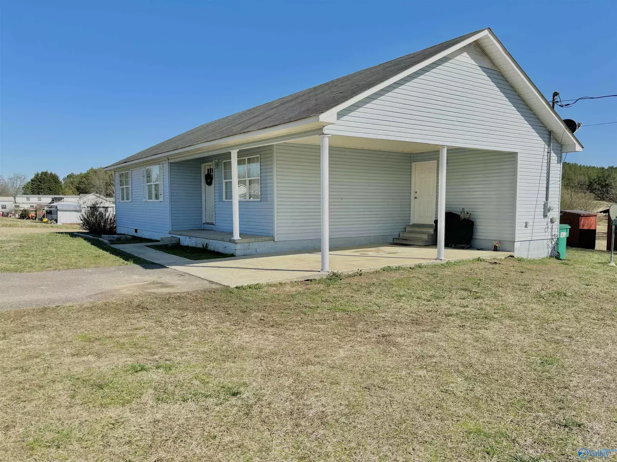 Cedar Bluff, AL 35959,280 County Road 43